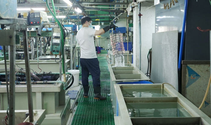 Hexingsheng Jewelry | What is the Difference between Vacuum Plating and Water Plating Hexingsheng Jewelry | What is the Difference between Vacuum Plating and Water Plating