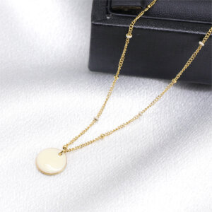 Stylish Gold Enamel Necklace for A Minimalist Chic Look