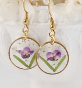 Hexingsheng Jewelry | Exploring the Beauty of Real Flower Jewelry in Fashion
