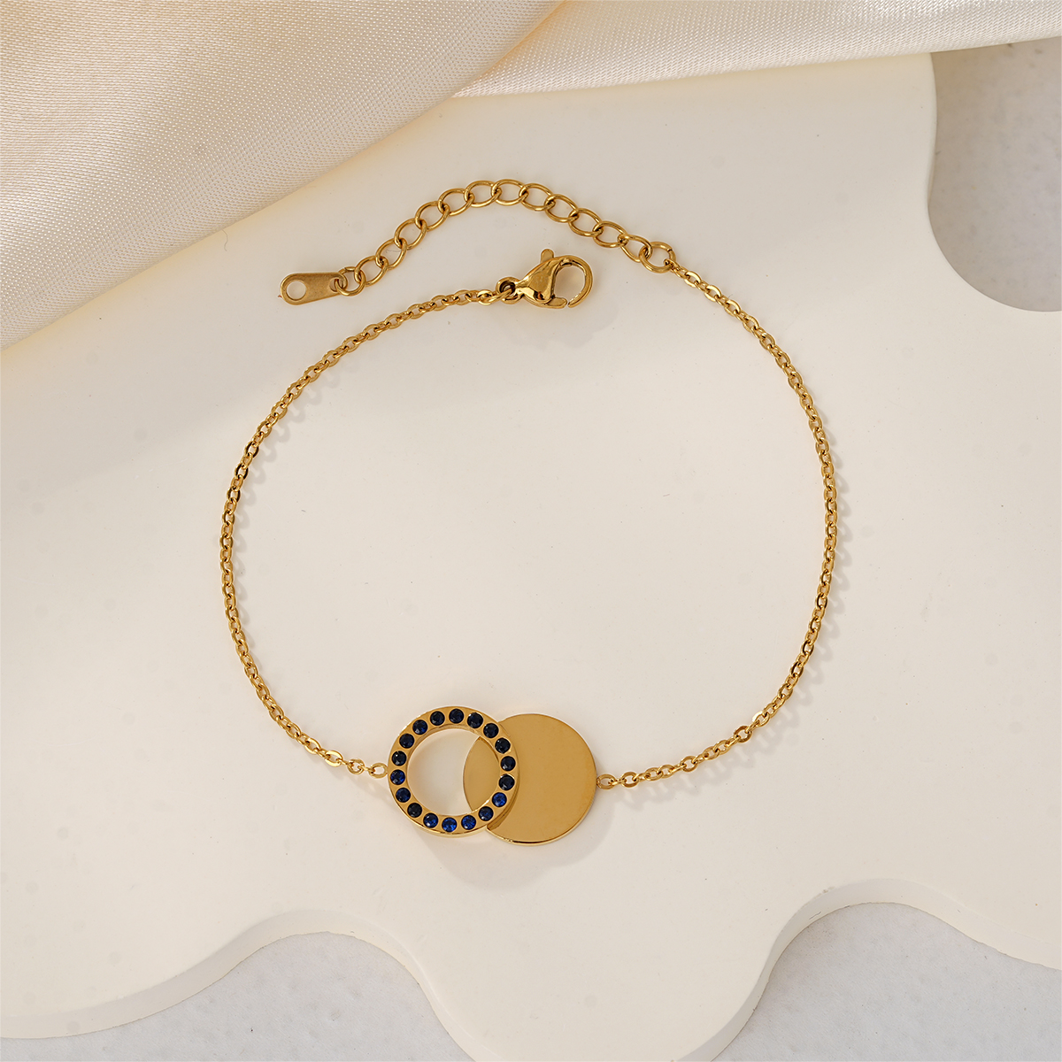Elegant Gold Circle Charm Bracelet with Cubic Zircon Sparkle