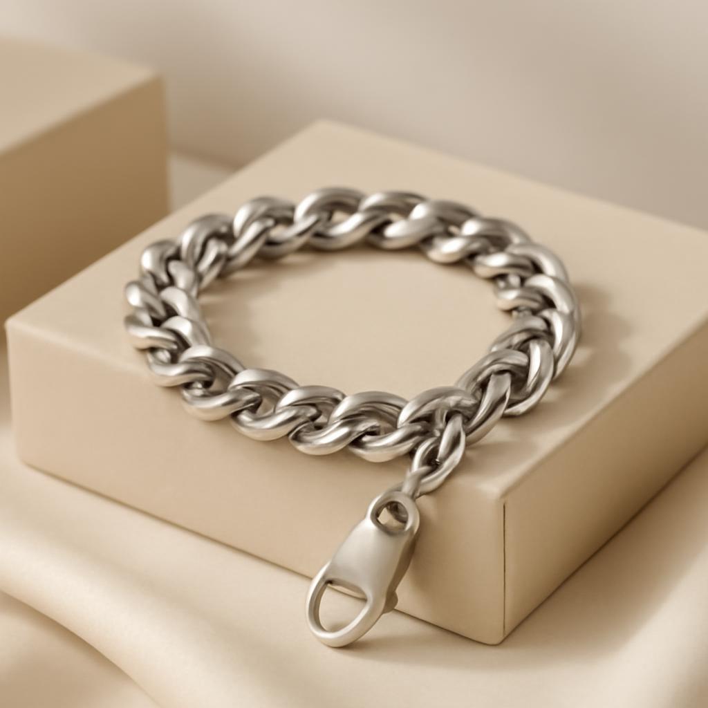 Hexingsheng Jewelry | The Rise of Stainless Steel Bracelets: A Stylish, Durable Solution for Women's Jewelry Collections